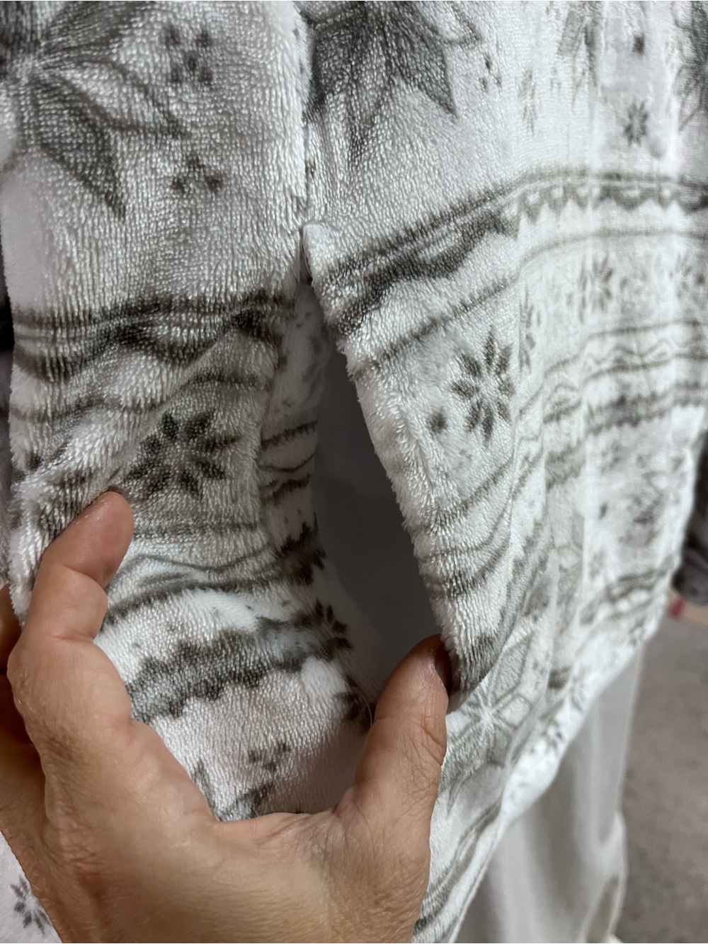 Eddie Bauer Fair Isle 1/4 Zip Mock Neck Fleece Pullover Snowflake Jacket Large - Picture 6 of 10